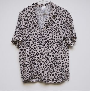H&M Leopard Print Short Sleeve Shirt